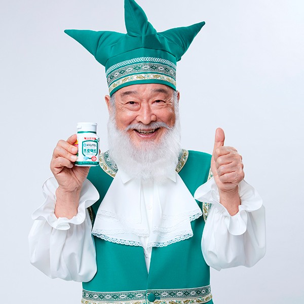  국민할배 이순재, 자일리톨 ‘휘바 할아버지’ 되다