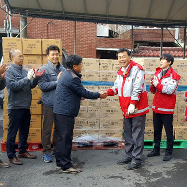  롯데제과, 포항 특별 재난지역에 과자류 전달